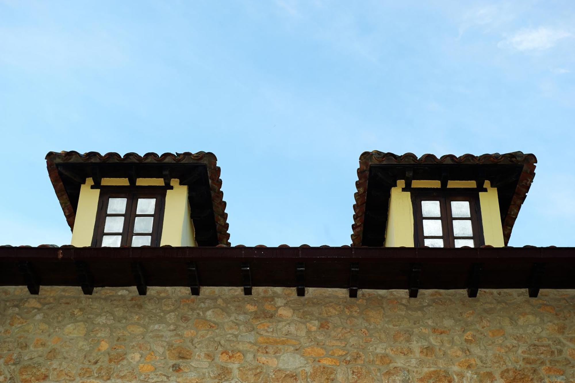 Hotel Los Angeles Santillana del Mar Exterior foto