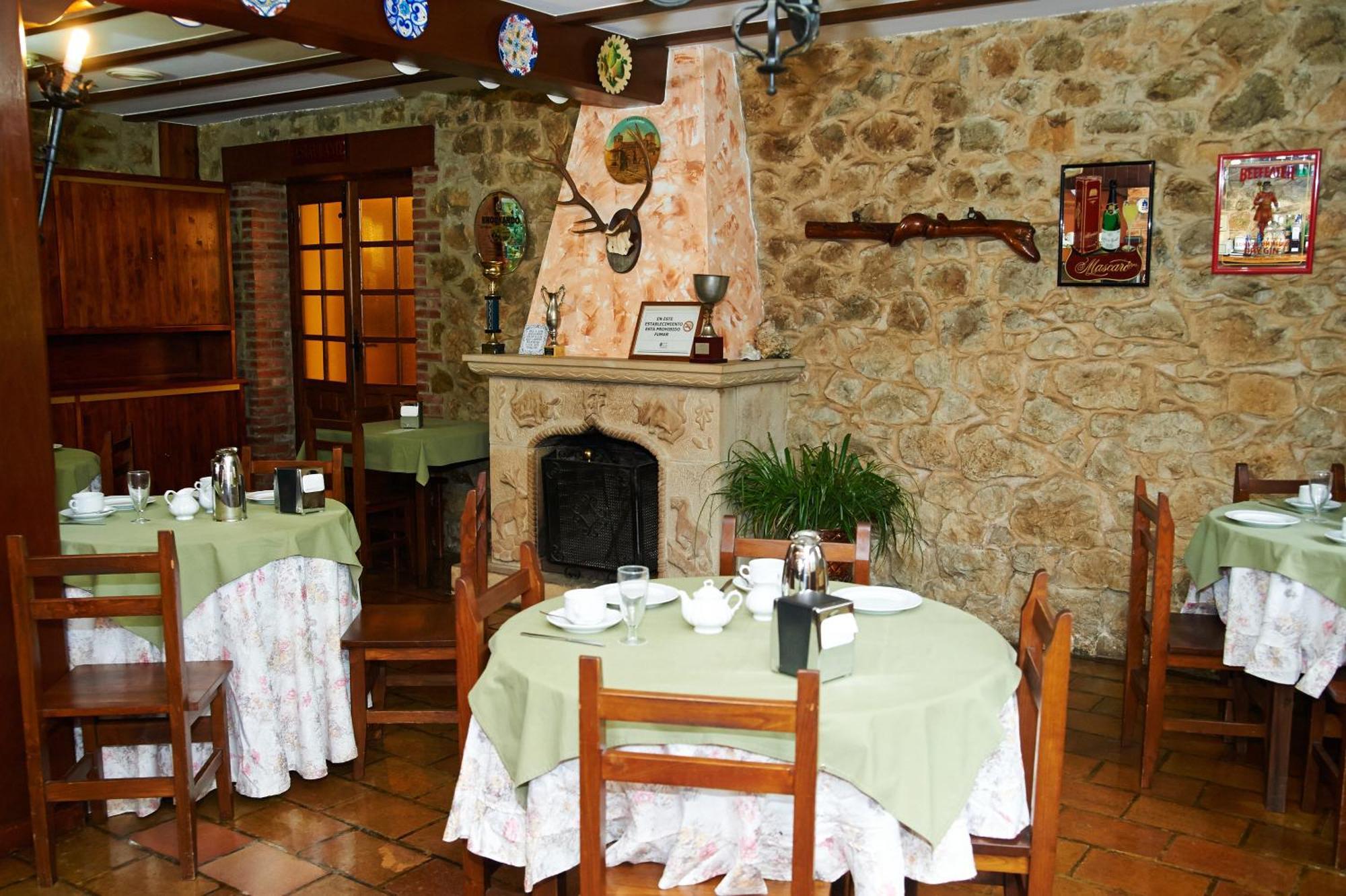 Hotel Los Angeles Santillana del Mar Exterior foto