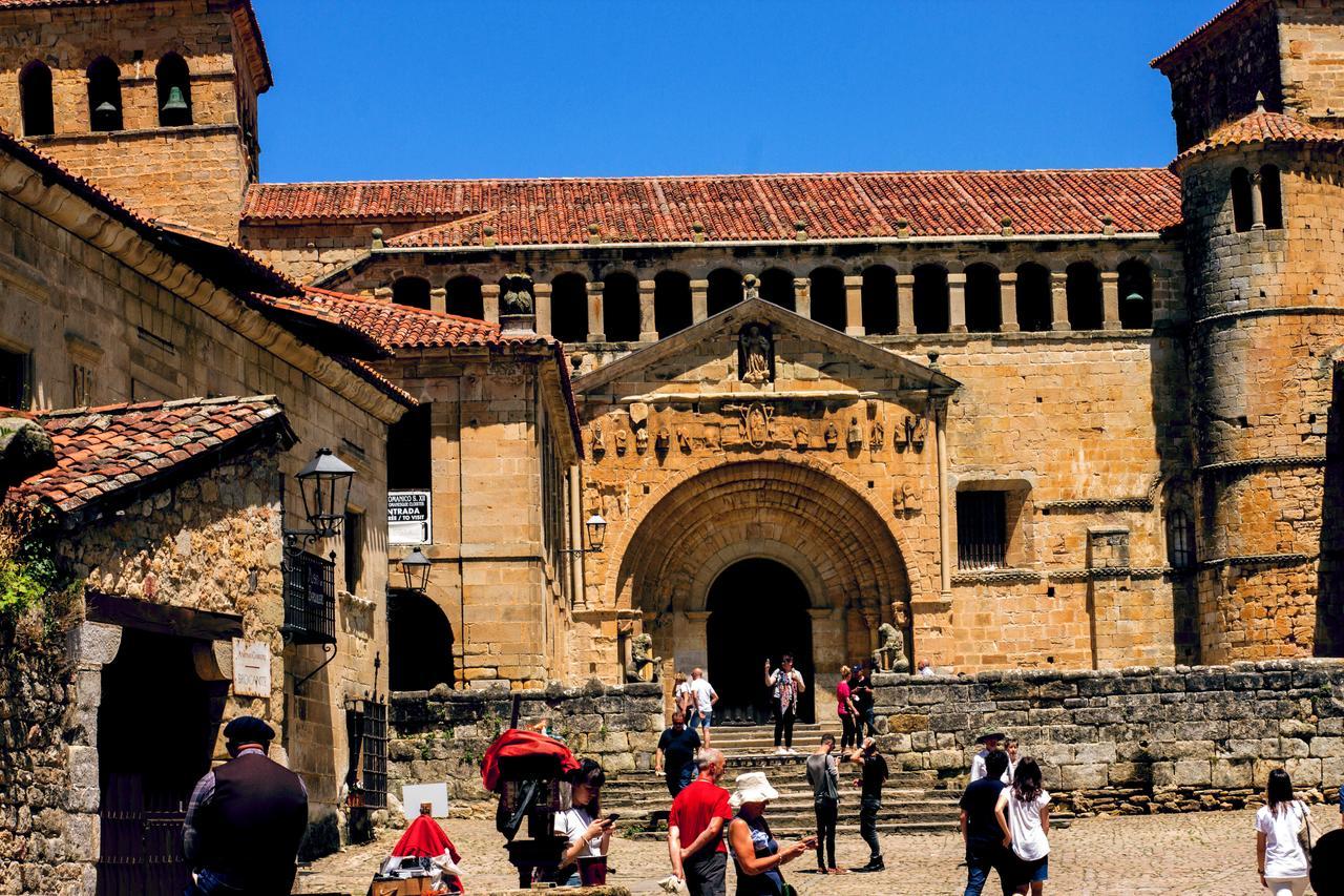 Hotel Los Angeles Santillana del Mar Exterior foto